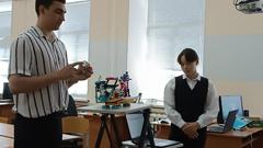 Школьница из Соль-Илецка собрала робота для сборки кубика Рубика